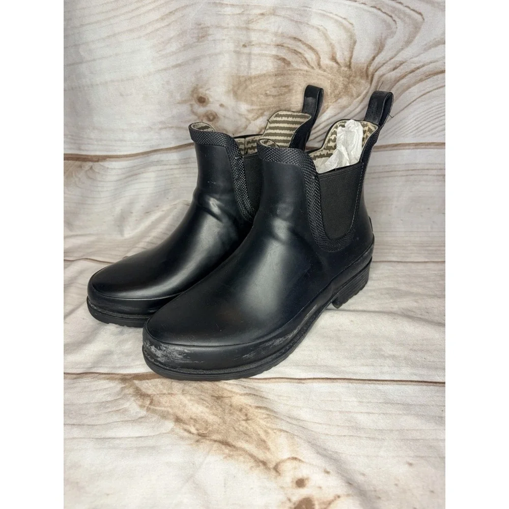L.L.Bean Wellie Chelsea Rain Boots‎ Women's Size 7 Black Waterproof Ankle Boots